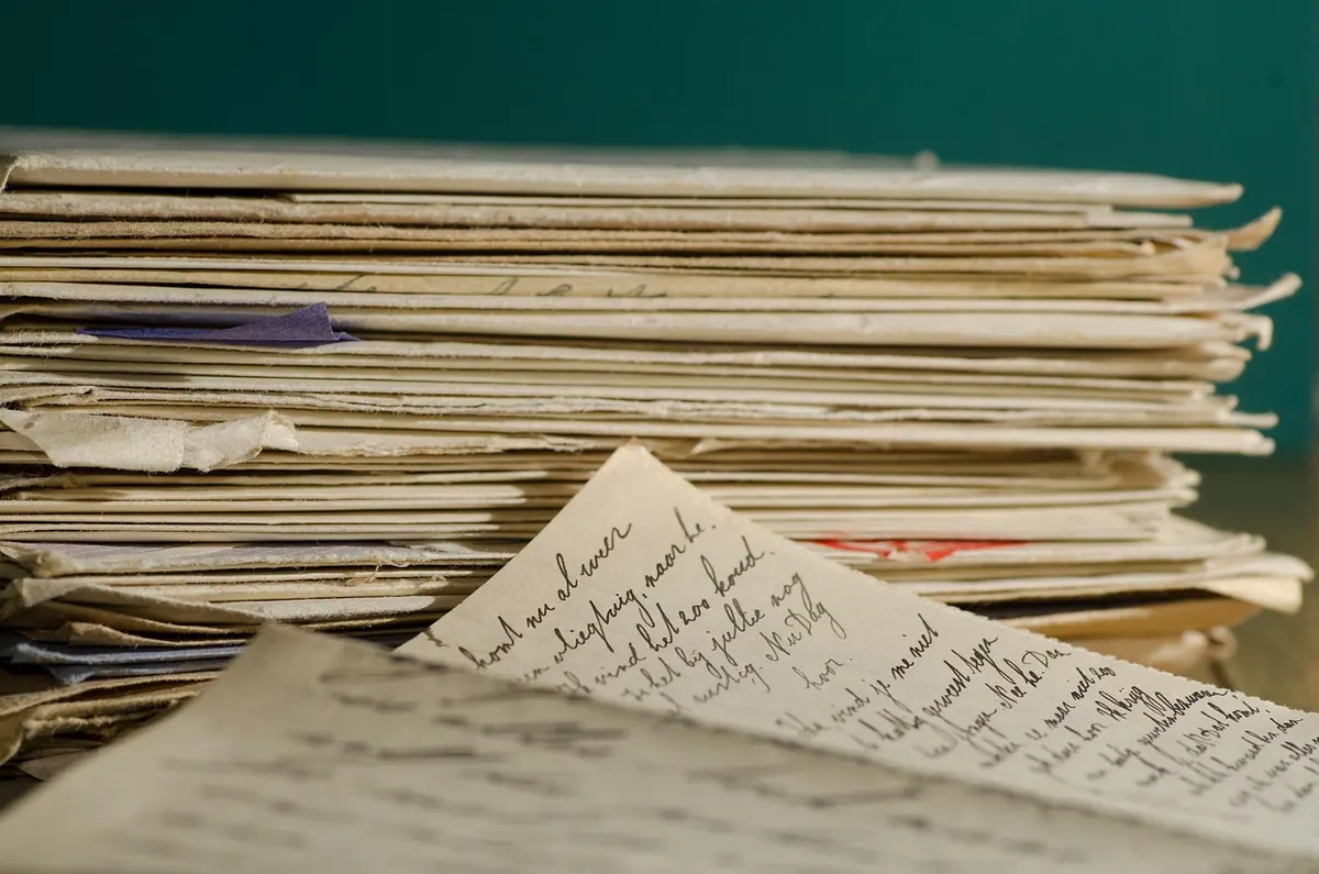 Paper Weight Explained: Choosing GSM and Texture for Handwritten Letters